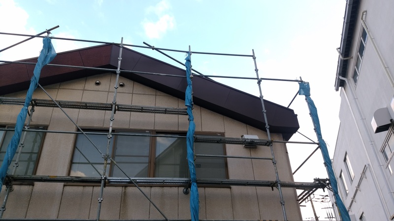 朝霞市　築40年の屋根リフォーム、屋根破風モルタル補修で安心の住まいに